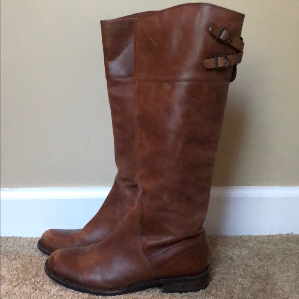 VINCE CAMUTO RIDING BOOTS